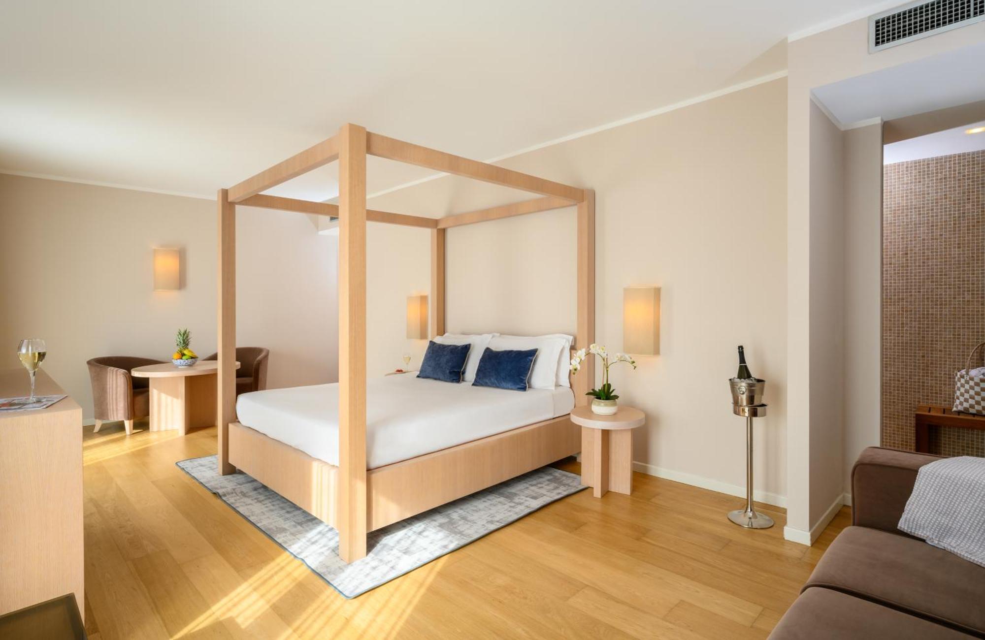 Leonardo Hotel Lago Di Garda - Wellness And Spa 라찌제 외부 사진