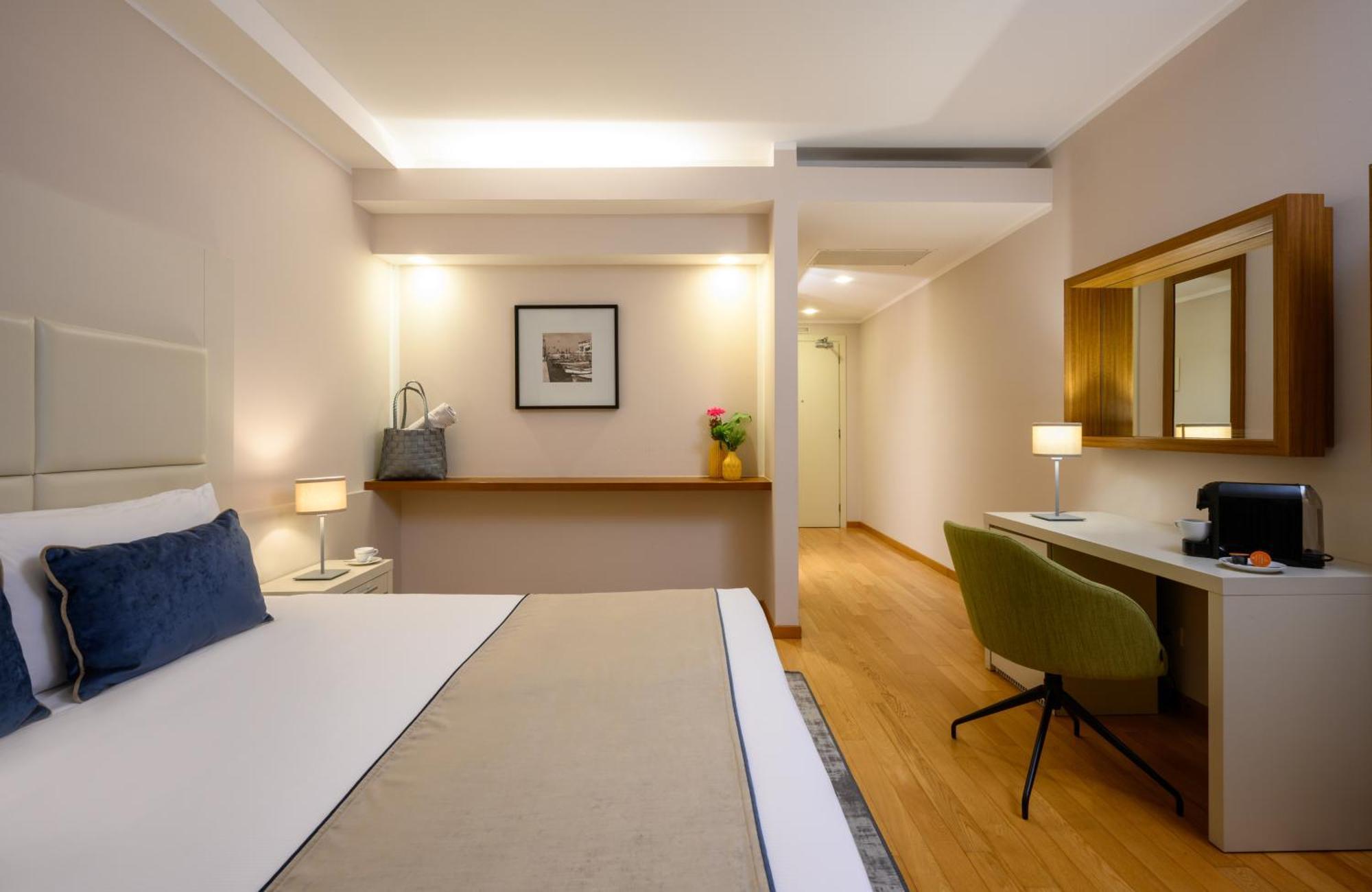 Leonardo Hotel Lago Di Garda - Wellness And Spa 라찌제 외부 사진