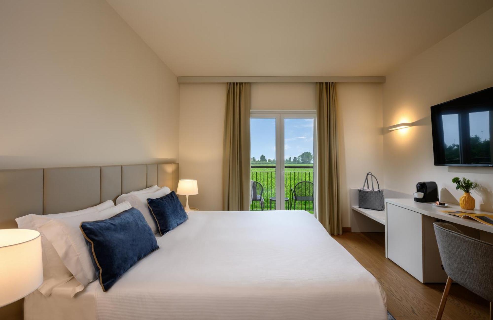 Leonardo Hotel Lago Di Garda - Wellness And Spa 라찌제 외부 사진